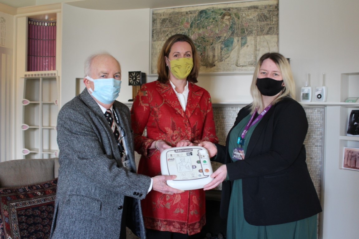 New defibrillator for iconic Hill House St John Scotland